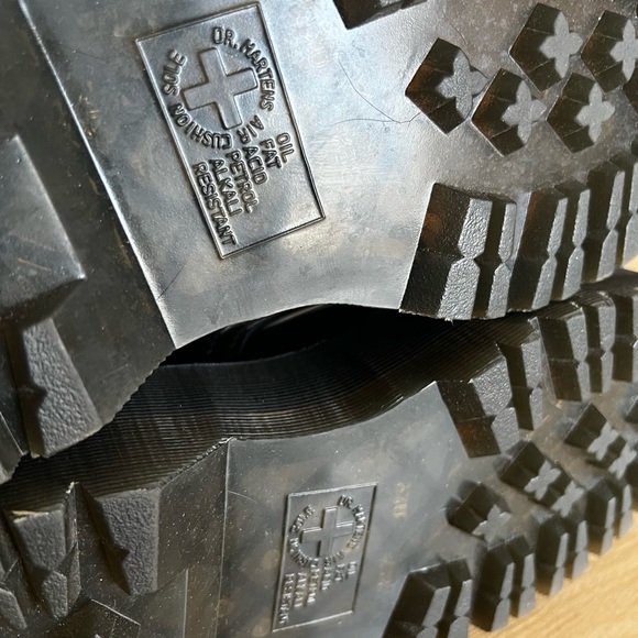 Dr Marten platform boots - Picture 7 of 8